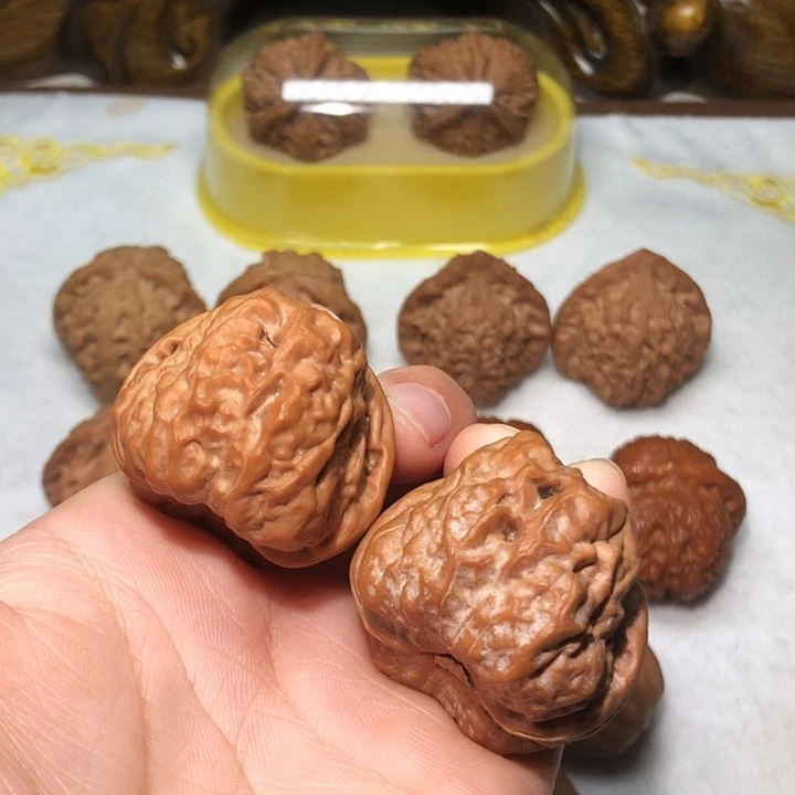 文玩核桃36.5蛤蟆头