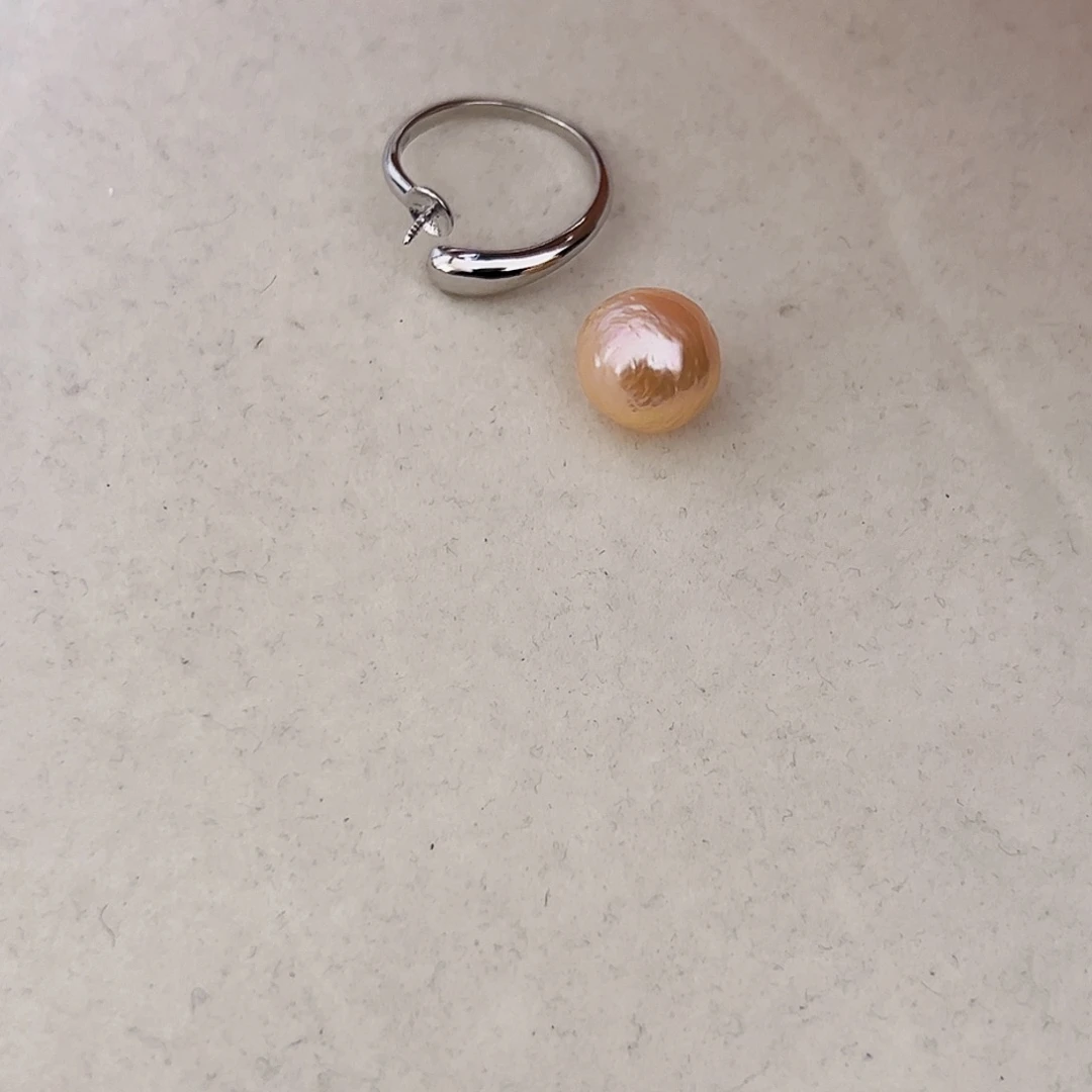 淡水珍珠颈饰未镶嵌奶**糖