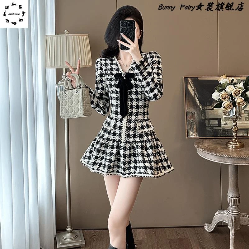 春季法式时尚御姐气质格子裙子女小个子V领洋气减龄小香风连衣裙