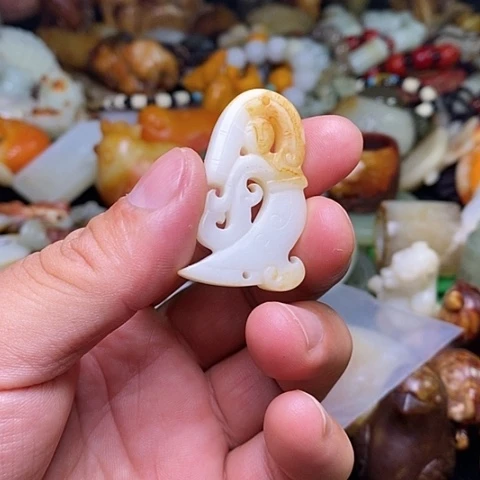 【闪购商品】和田玉未镶嵌挂件山**山