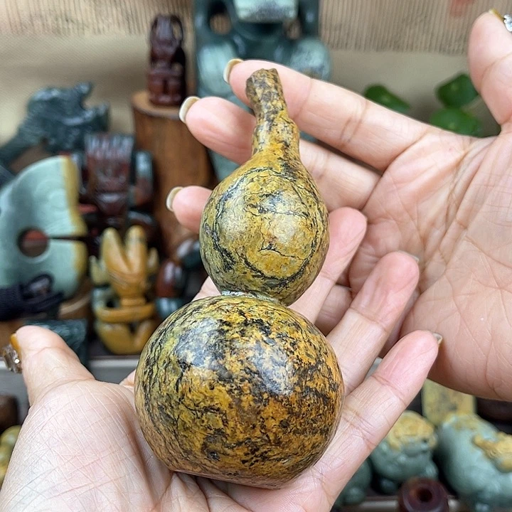 岫岩河磨玉（透闪石质玉）把件未镶嵌?****空