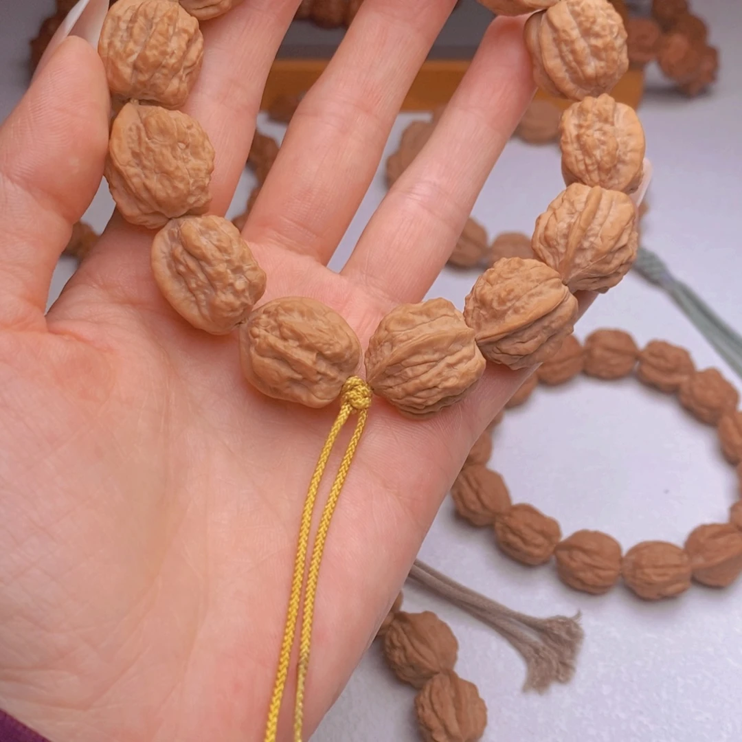 雅***涵吊坠桃核18的手串蛤蟆头