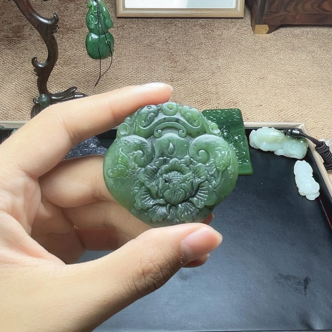 和田玉未镶嵌挂件