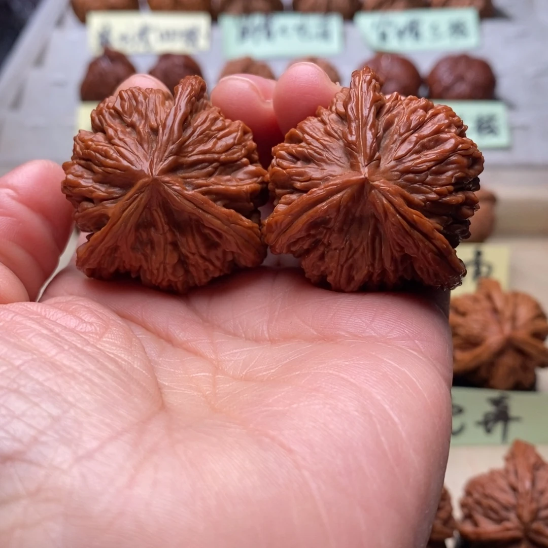 乐***哥把件文玩核桃楼子三棱