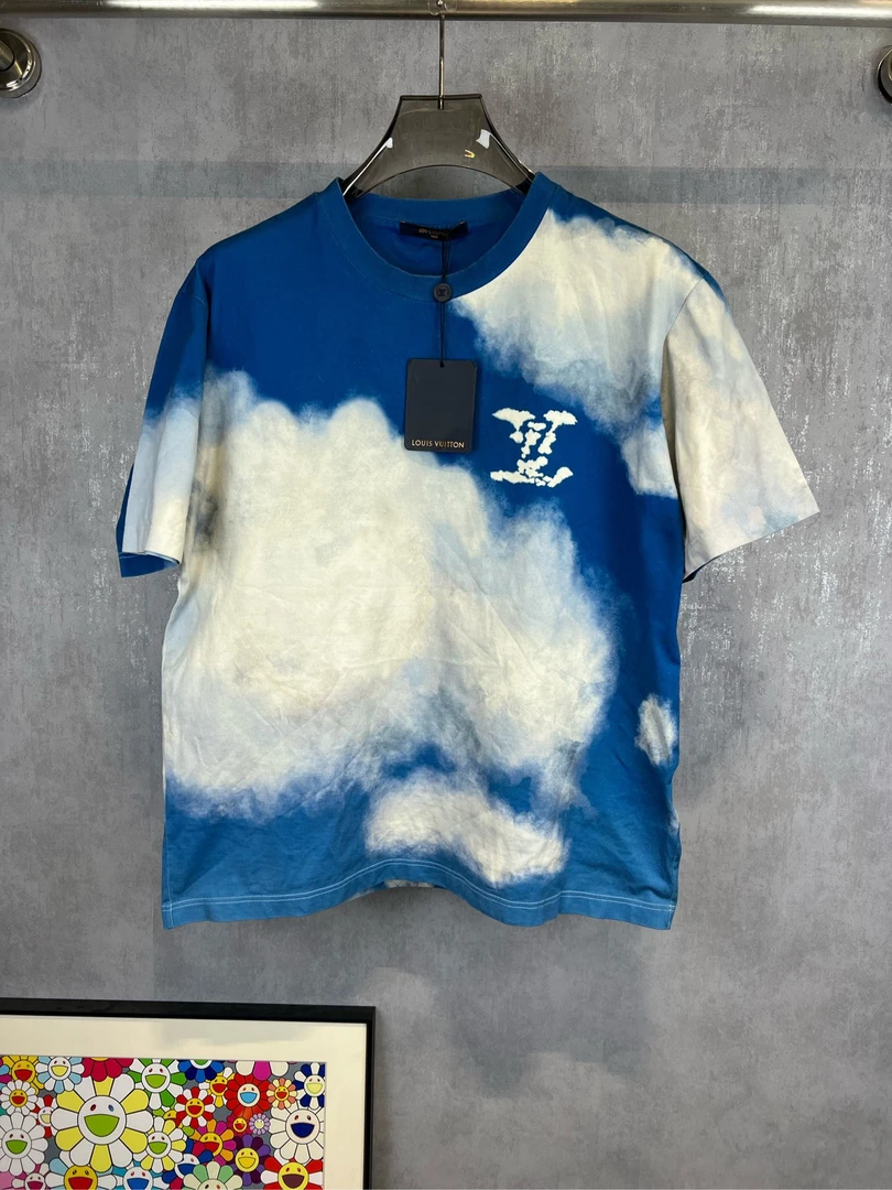 99新 LouisVuitton/路易威登 蓝天白云短袖 XL码 99新A10968