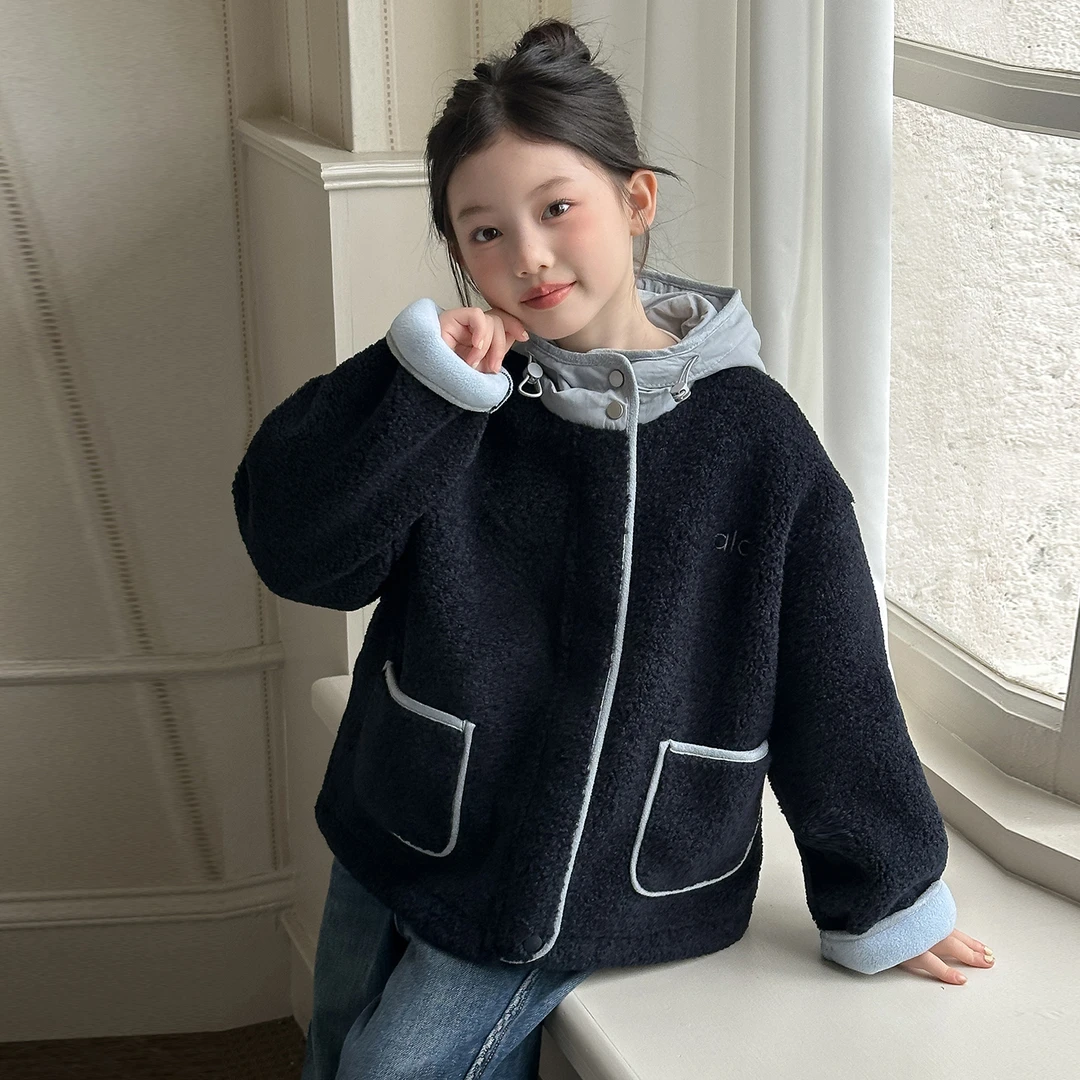 女童加绒外套2025新款秋冬装女孩加厚加绒毛毛衣大童皮毛一体潮