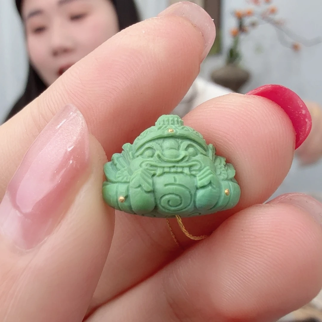 小***月绿松石未镶嵌珠宝奇石