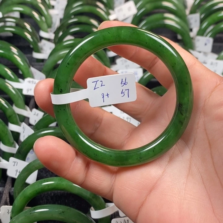 周****和田玉（碧玉）手镯未镶嵌