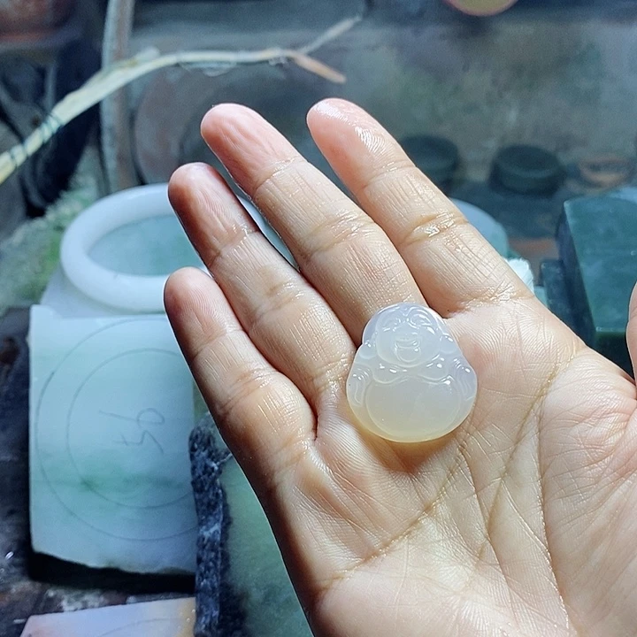 罗***飞未镶嵌颈饰玛瑙/玉髓