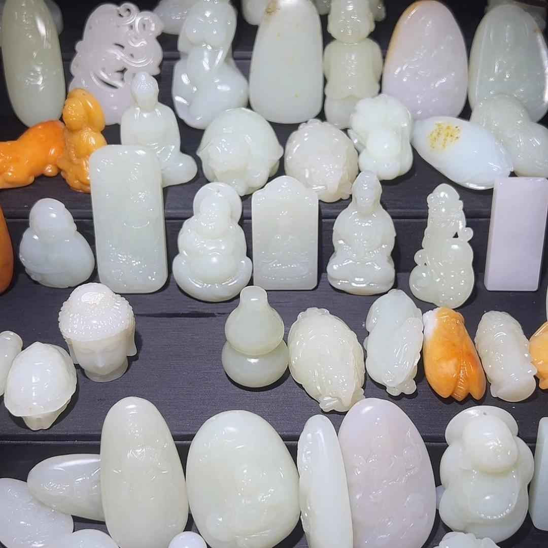 颈饰未镶嵌和田玉