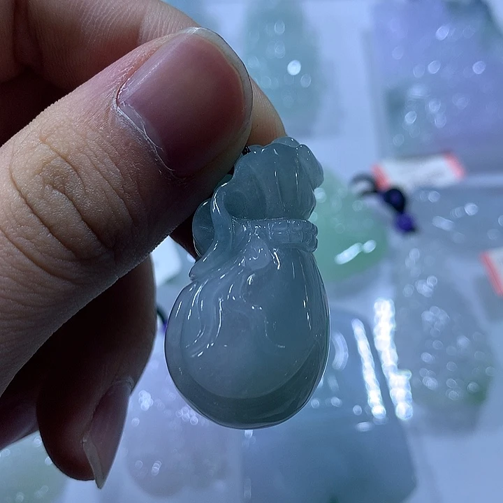 翡翠未镶嵌颈饰天然翡翠A货吊坠