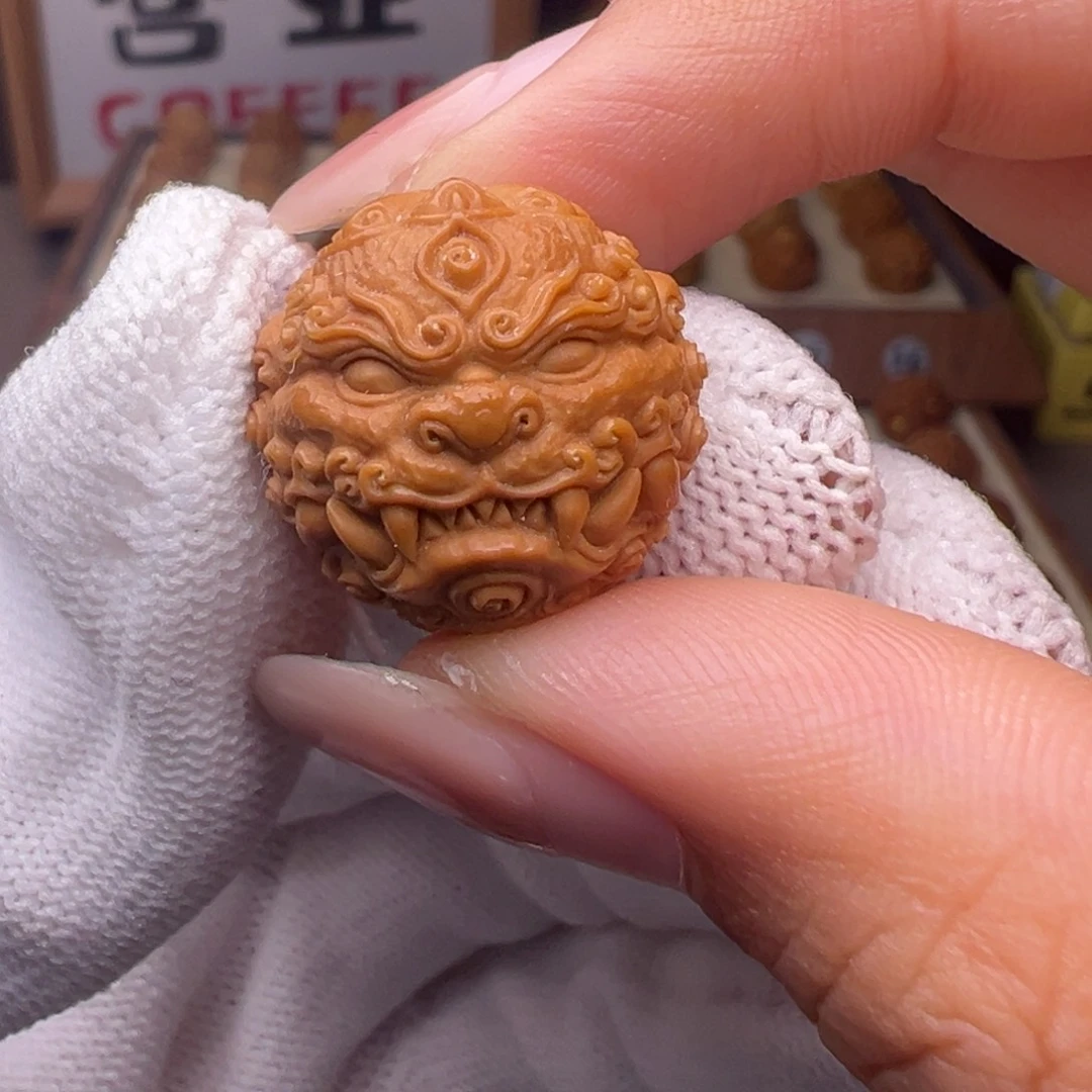 猴头核桃把件精修款双面唐狮全品有正常封口线