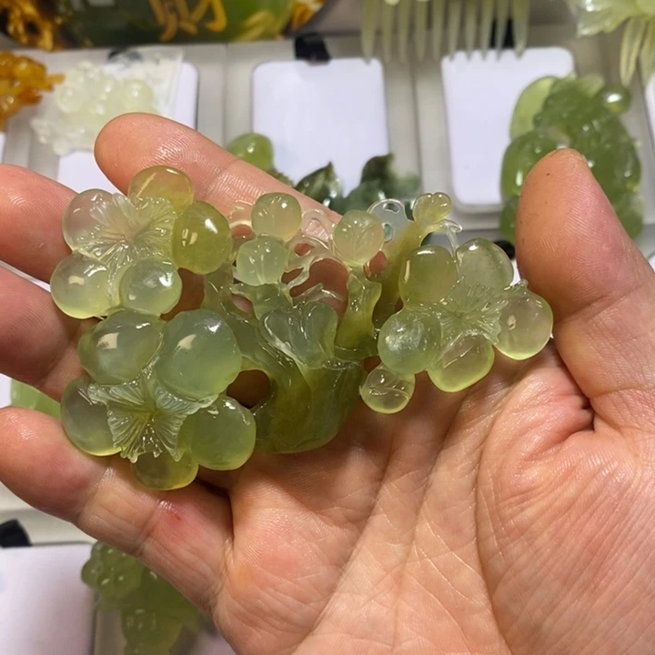 4***2未镶嵌蛇纹石玉颈饰