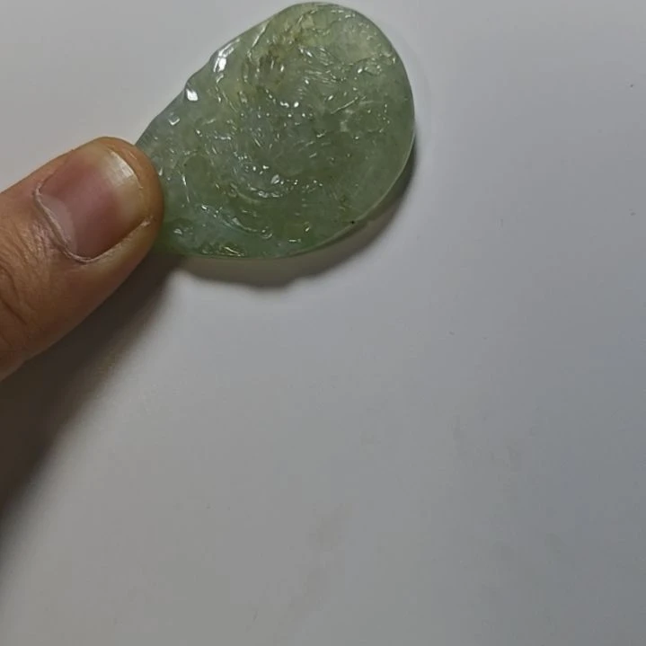 翡翠未镶嵌挂件龙