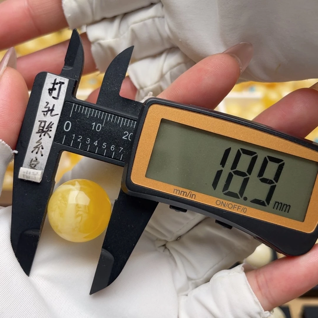 未镶嵌琥珀裸石蜜蜡圆珠笑