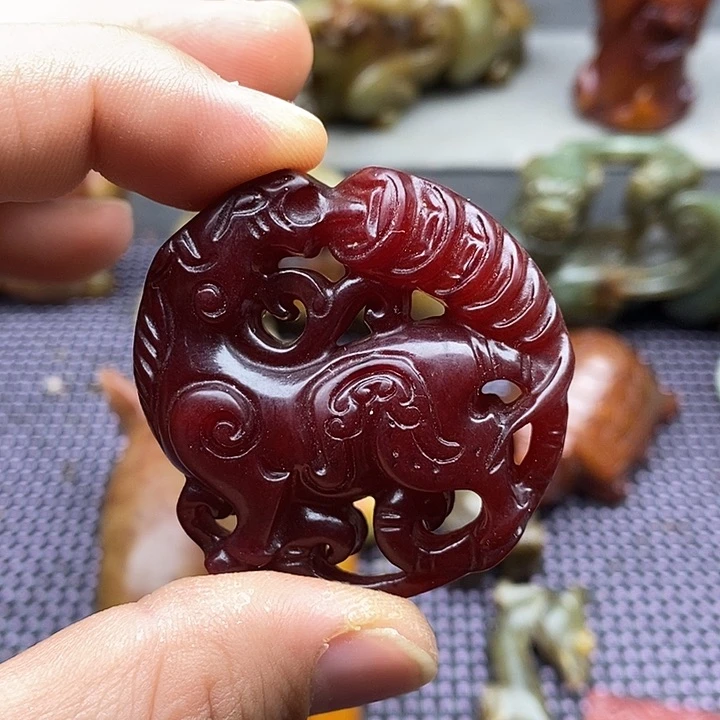 未镶嵌蛇纹石玉颈饰