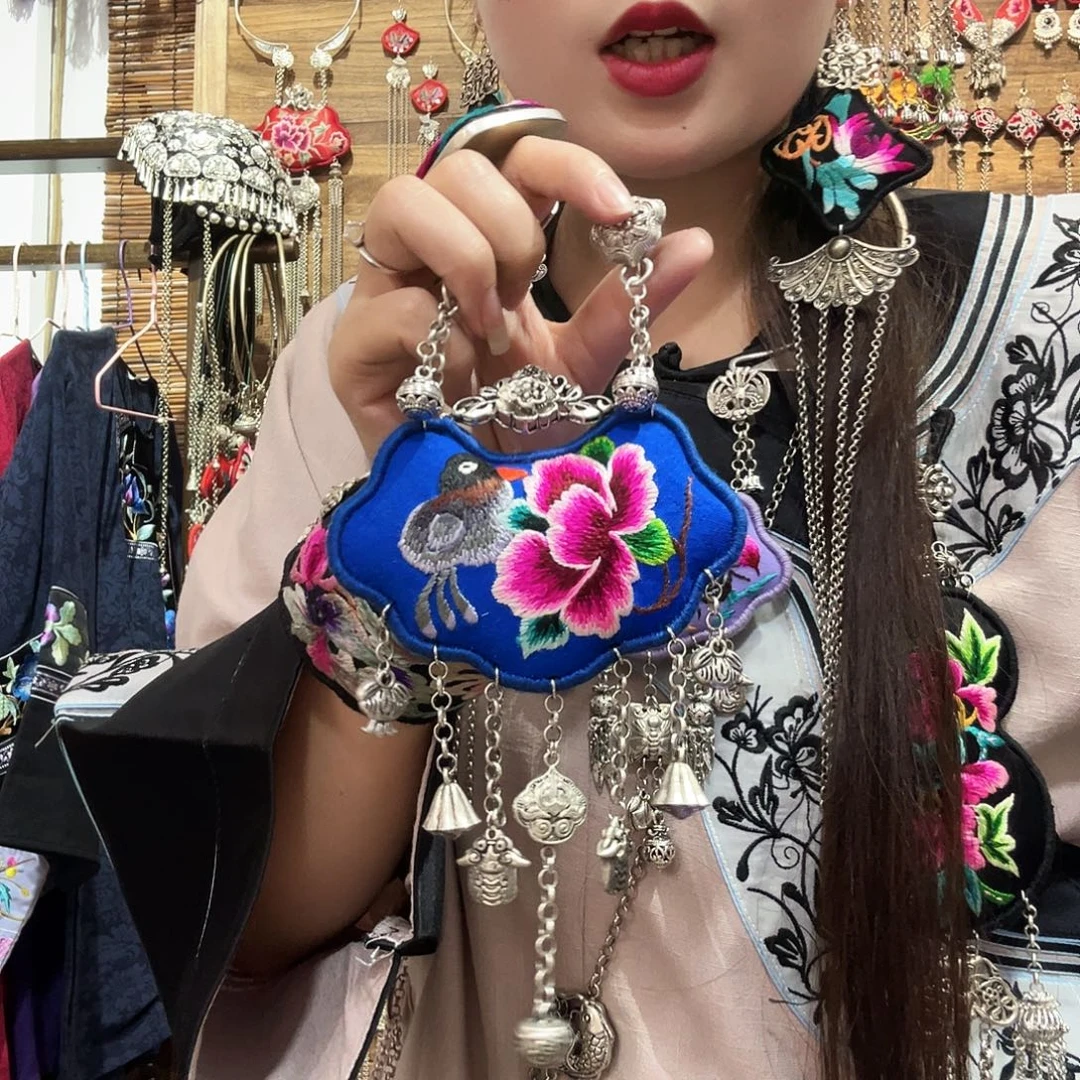 织绣纯手工制作苗绣项链