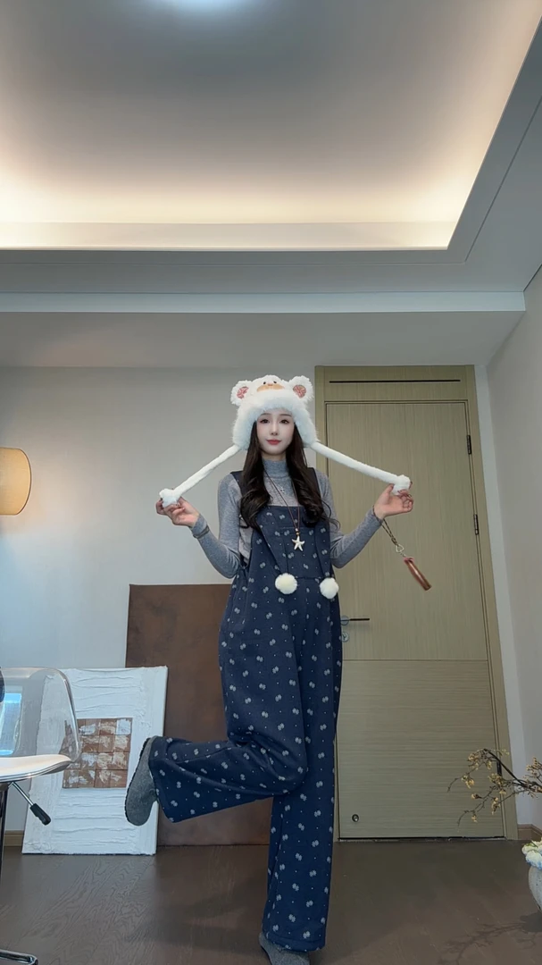 时尚孕妇秋冬韩版原创孕妇背带裤减龄宽松+打底衫显瘦两件套套装