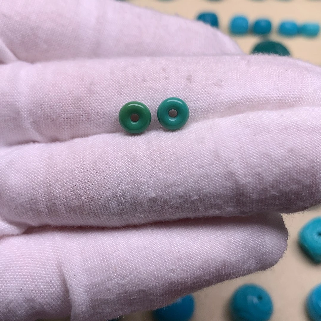 用***6绿松石未镶嵌天然原矿绿松石面包圈6