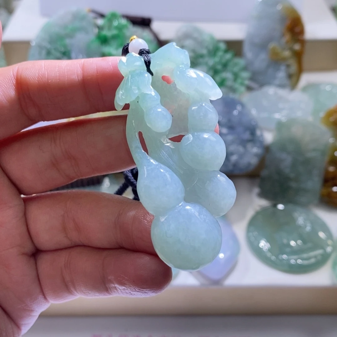 【闪购商品】翡翠颈饰未镶嵌葫芦