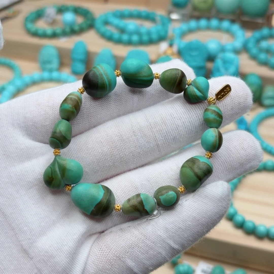 绿松石未镶嵌珠宝奇石