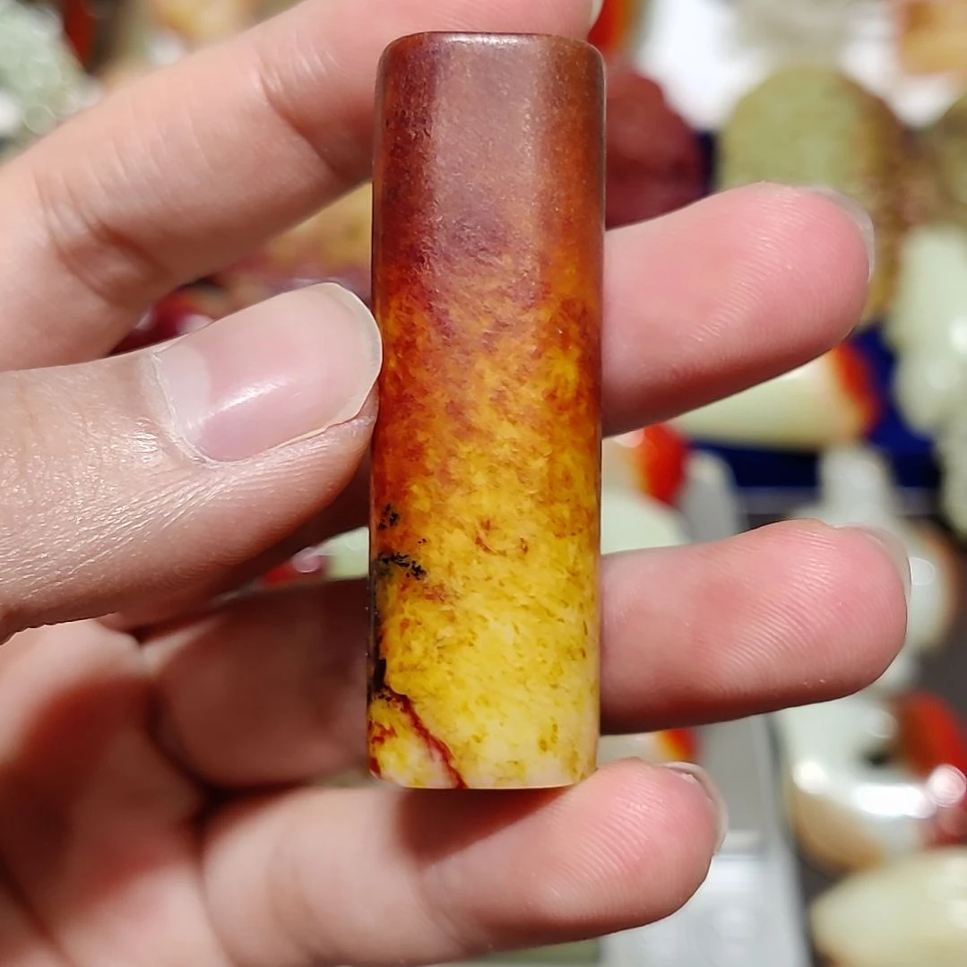 透闪石质玉未镶嵌颈饰