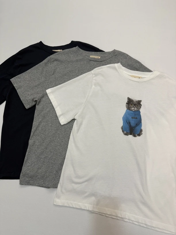 女士简约休闲轻薄舒适面料眼镜猫图案半袖T恤