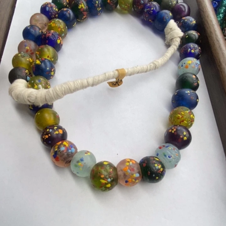 琉璃颈饰尼泊尔芝麻球