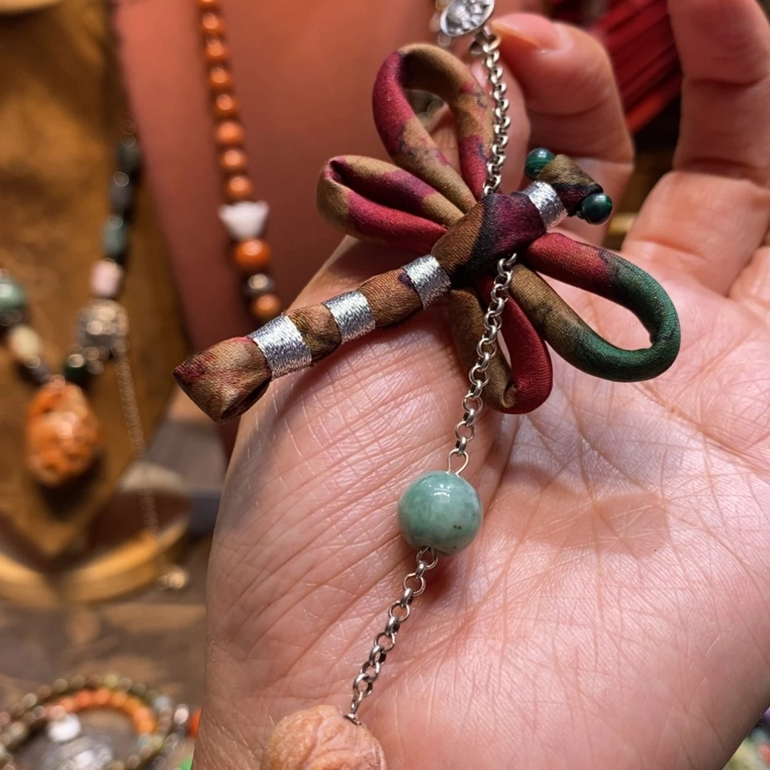 翡翠吊坠(赠链)未镶嵌