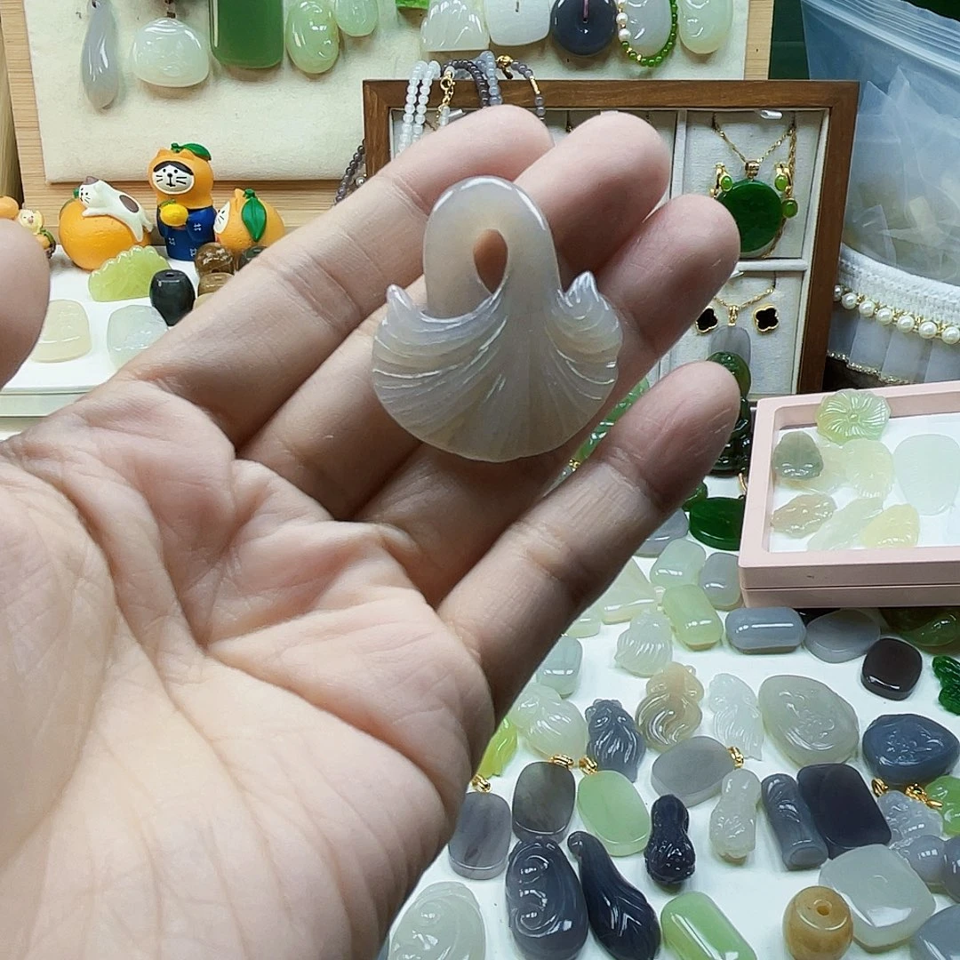 小****和田玉未镶嵌吊坠(不含链)