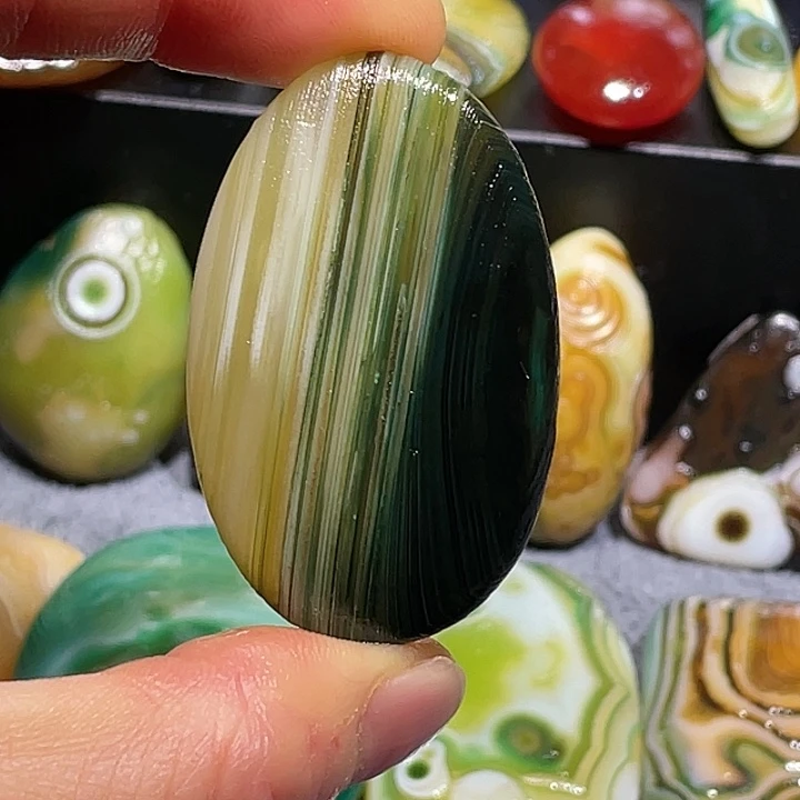 玛瑙/玉髓未镶嵌珠宝奇石