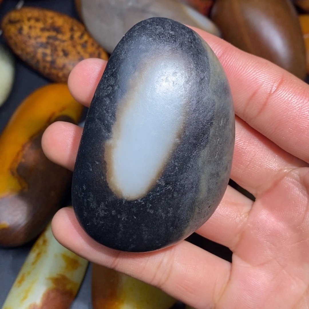 和田玉未镶嵌珠宝奇石