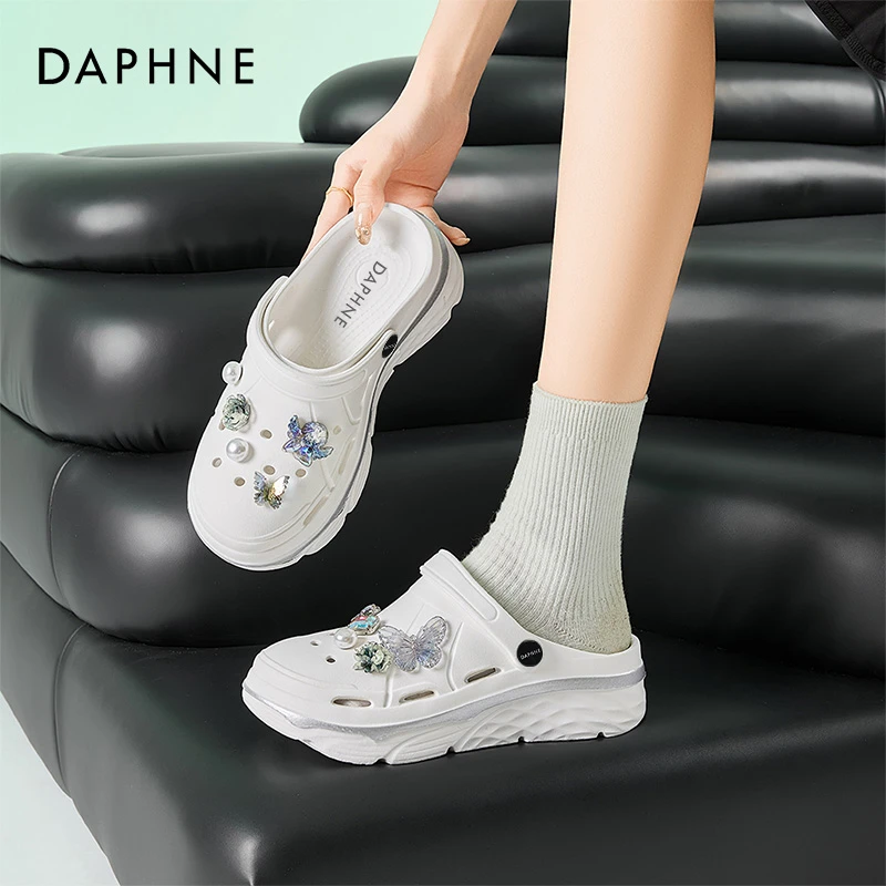 达芙妮洞洞鞋女2025新款夏季外穿女款夏天旅行女鞋超火凉拖鞋拖鞋