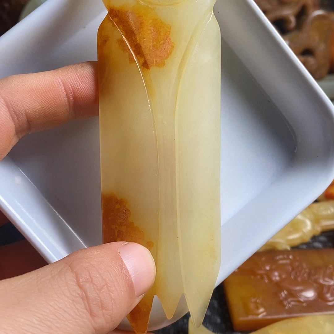 岫岩老玉（透闪石质玉）未镶嵌珠宝奇石