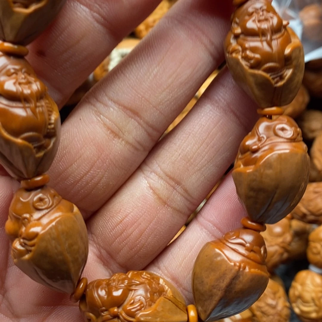 橄榄核手串包衣财神