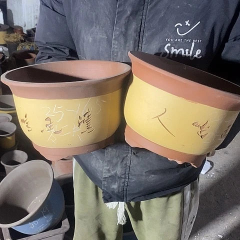 紫砂中国宜兴紫砂花盆，