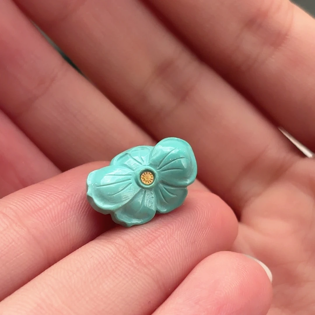 绿松石未镶嵌颈饰