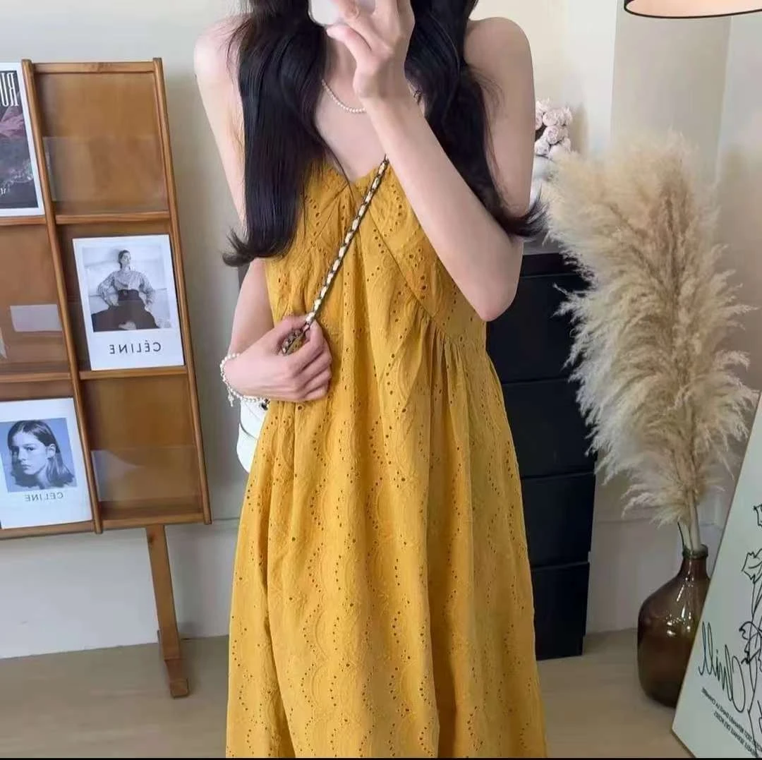 韩系小清新甜美温柔风v领吊带裙20205早秋新款度假风显瘦连衣裙女