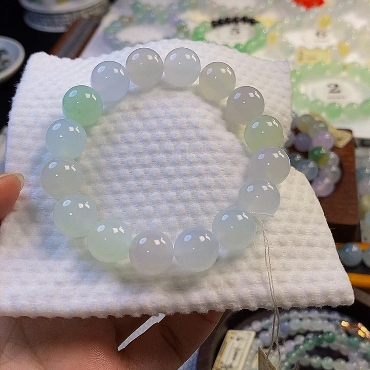 定制翡翠未镶嵌翡翠.