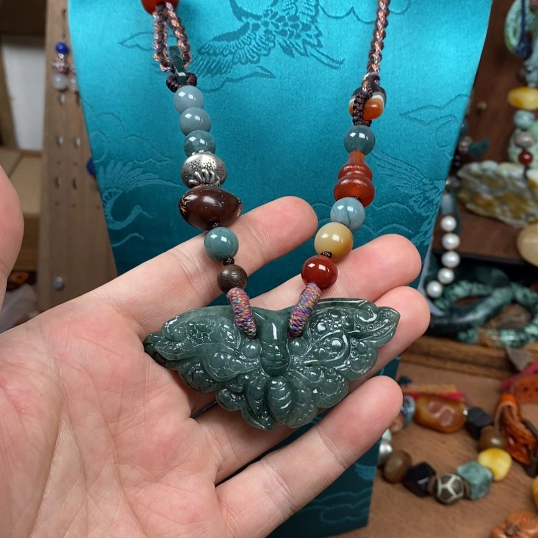 颈饰未镶嵌翡翠琉*