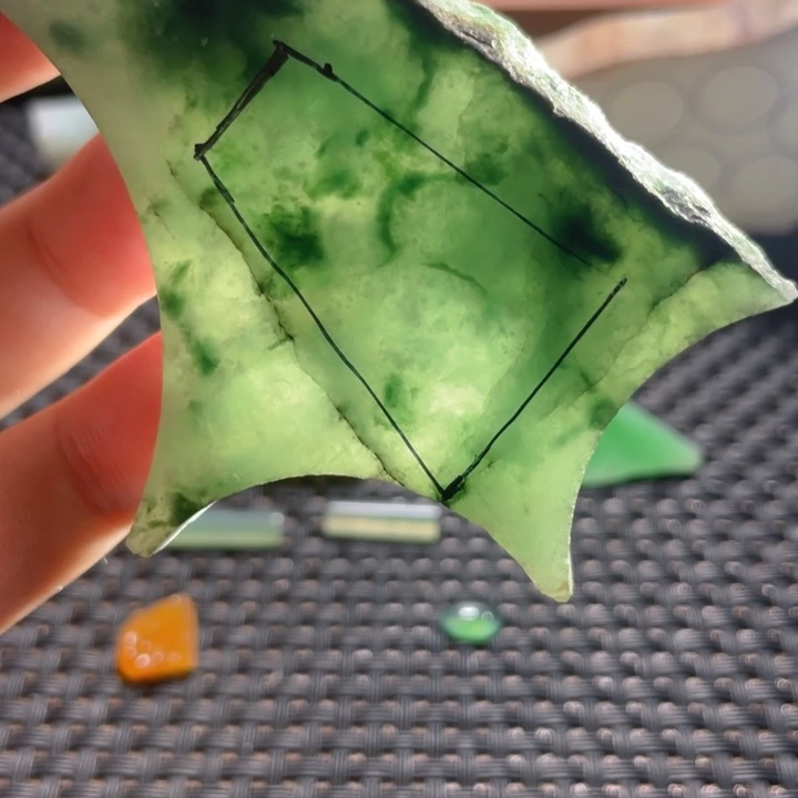 定制翡翠未镶嵌翡翠