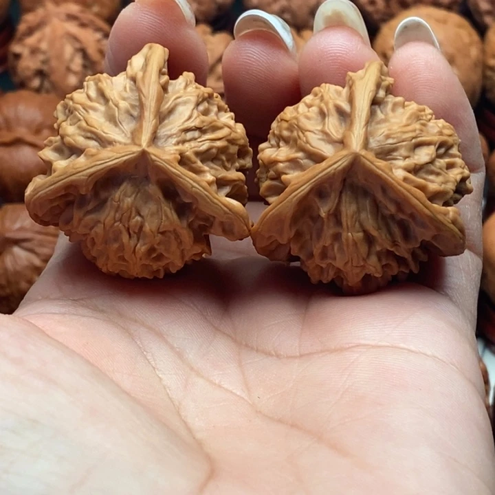 核桃精品文玩核桃手捻正奔