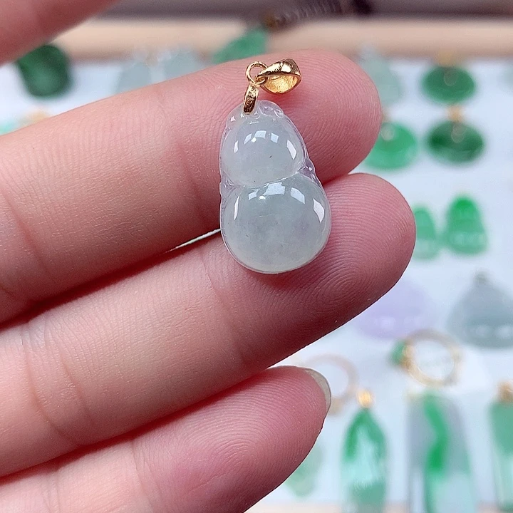 翡翠未镶嵌颈饰吊坠