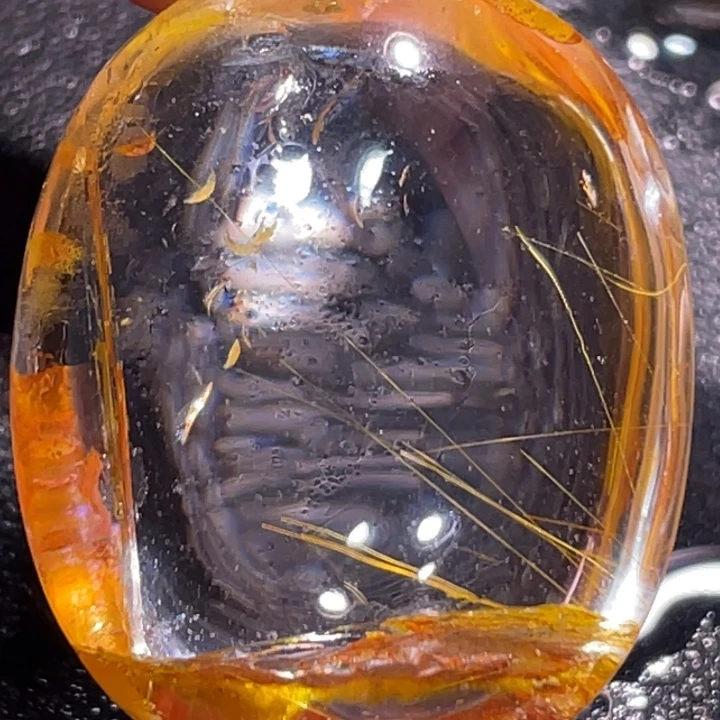 瑞****颈饰未镶嵌发晶钛晶