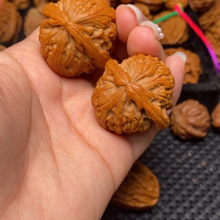 吊坠文玩核桃秦岭野生38