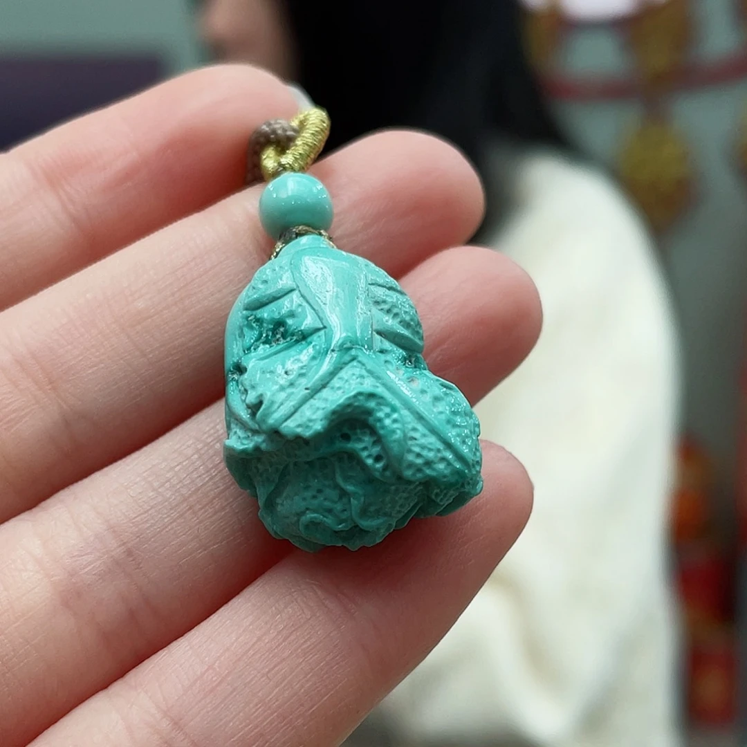 绿松石颈饰未镶嵌