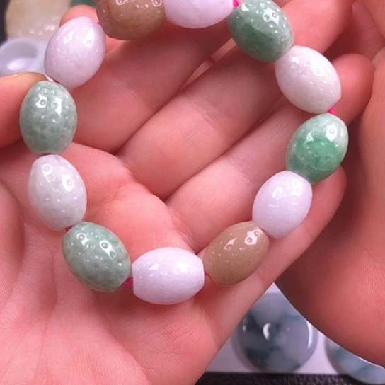 翡翠未镶嵌颈饰手串