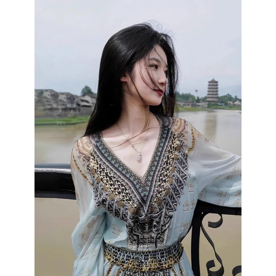 度假旅游穿搭法式气质连衣裙女夏季2025新款显瘦长袖民族风长裙子