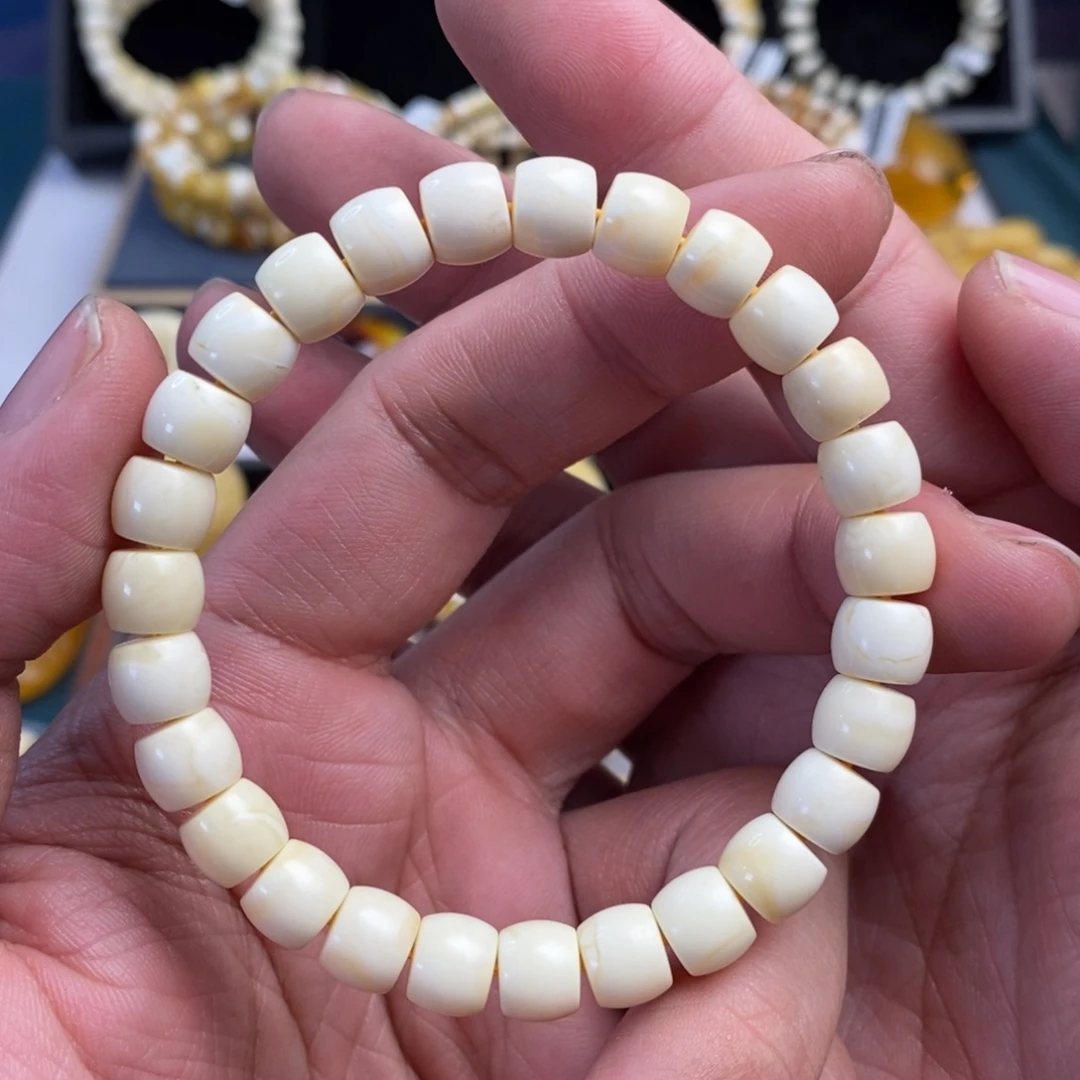 琥珀未镶嵌裸石8.6mm