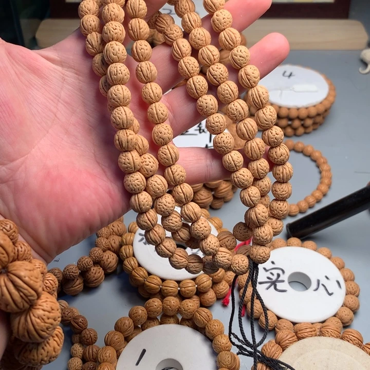 桃核吊坠1.0脖挂桃核